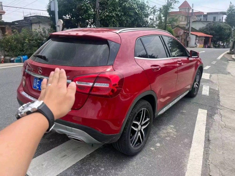 珠海16年奔驰GLA8