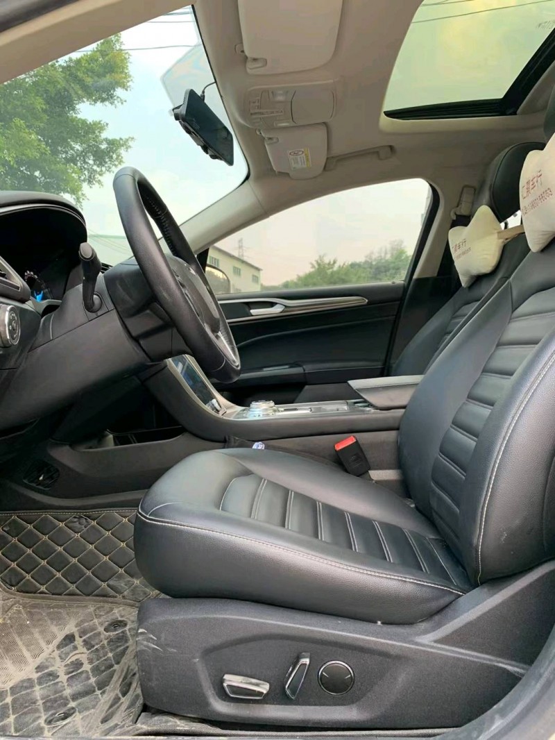 中山21年福特蒙迪欧8