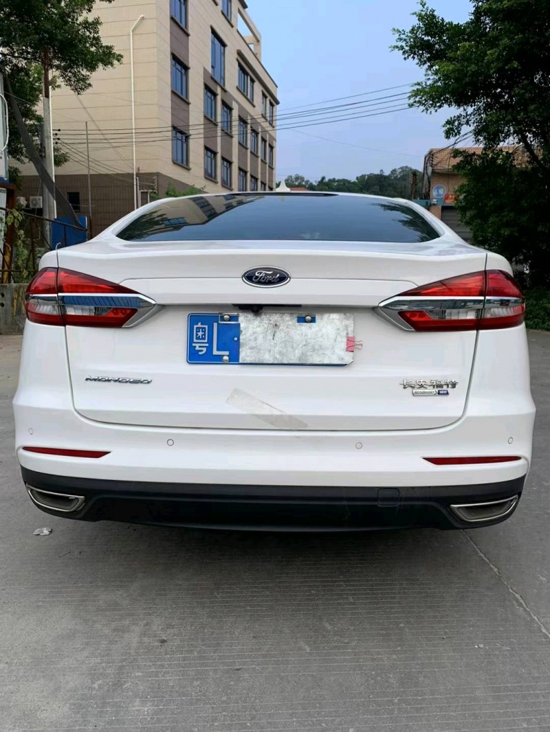 中山21年福特蒙迪欧9