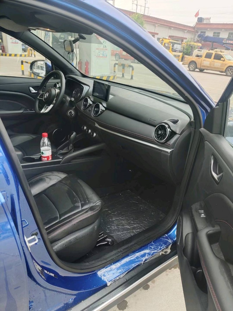 保定22年东风风光6