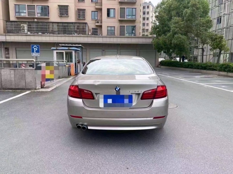 济南12年宝马5系8