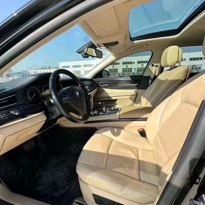 济南11年宝马7系3