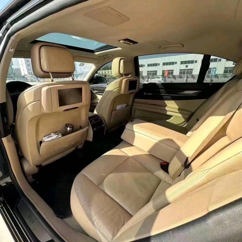 济南11年宝马7系5