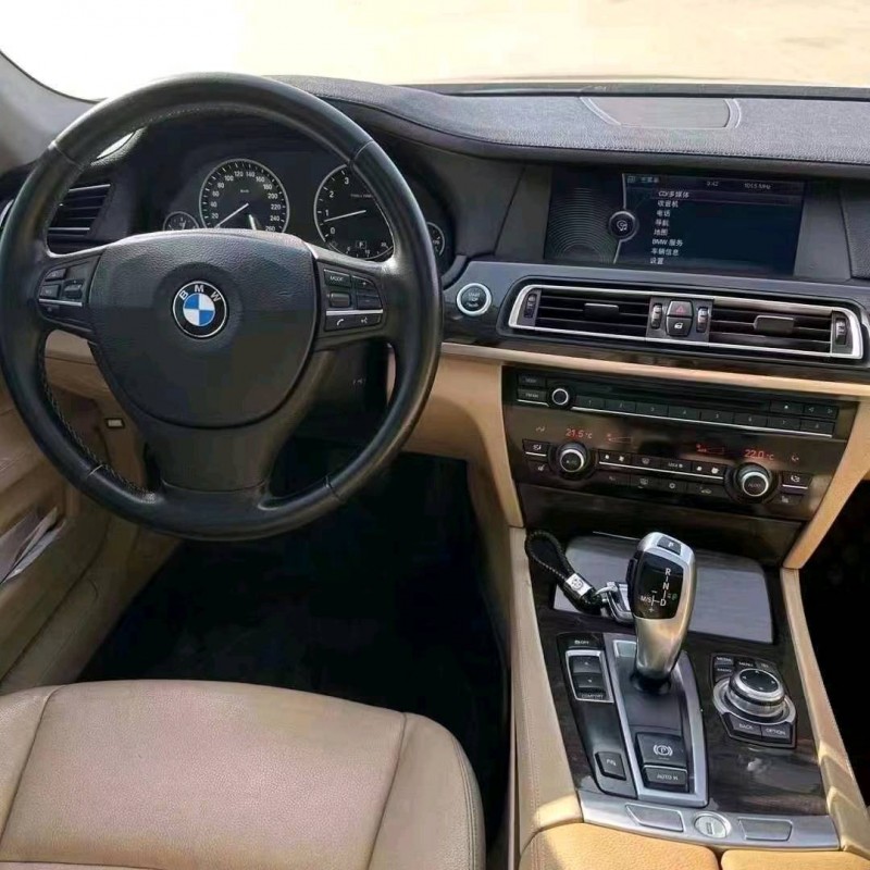 济南11年宝马7系6