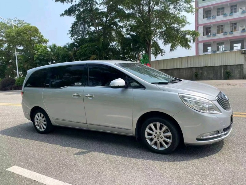 深圳11年别克GL83