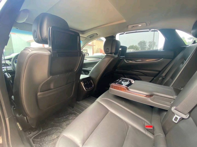 保定13年凯迪拉克XTS5