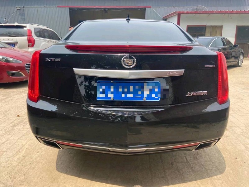 保定13年凯迪拉克XTS9