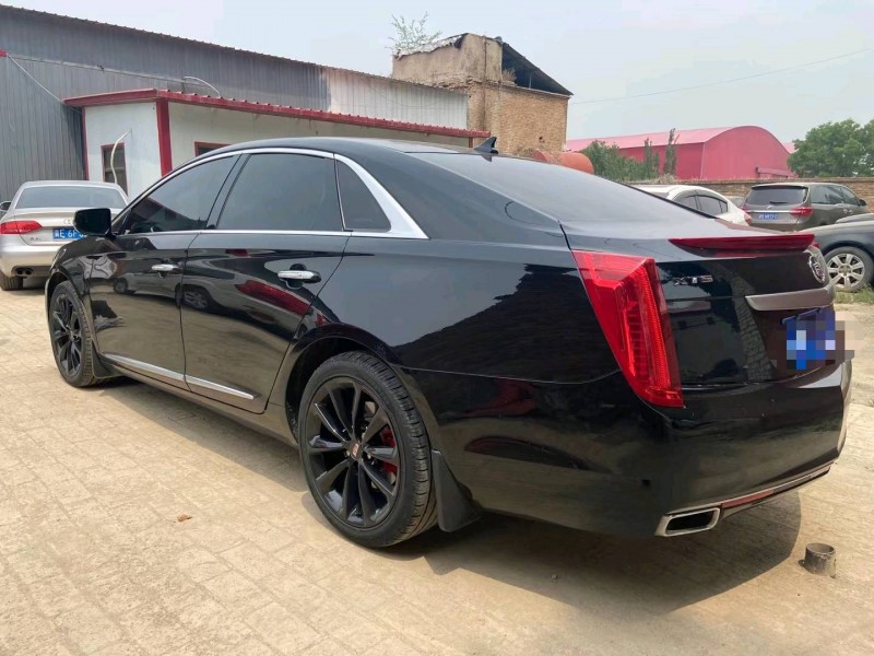 保定13年凯迪拉克XTS8