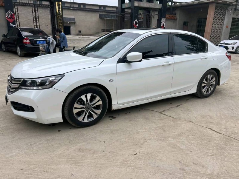 保定15年本田雅阁2