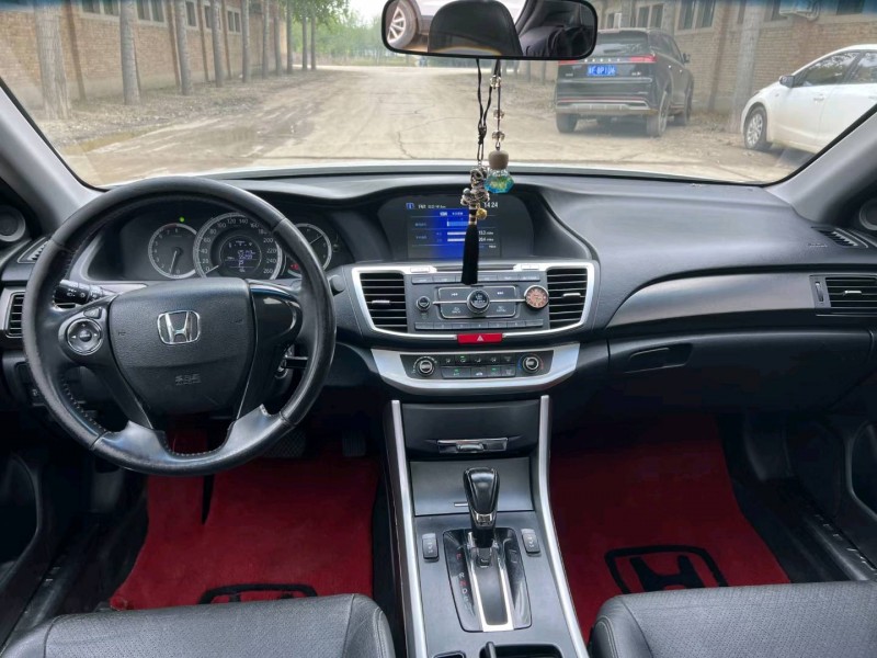 保定15年本田雅阁6