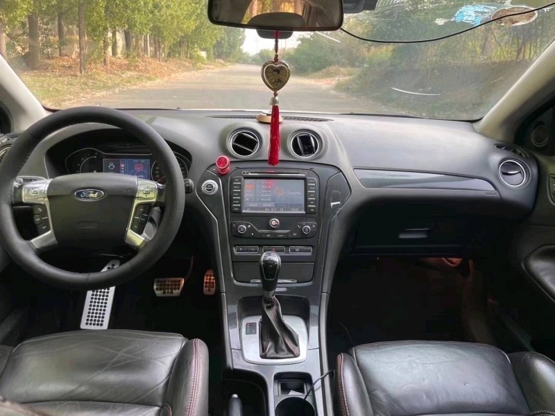 青岛12年福特蒙迪欧-致胜4