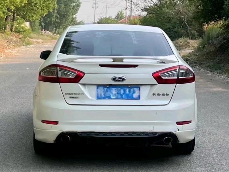 青岛12年福特蒙迪欧-致胜6