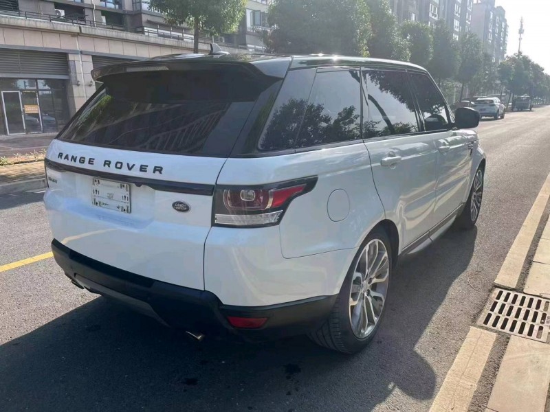 深圳16年路虎揽胜运动7