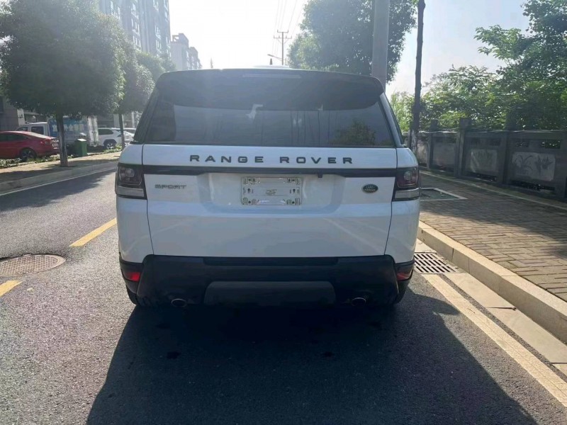 深圳16年路虎揽胜运动9