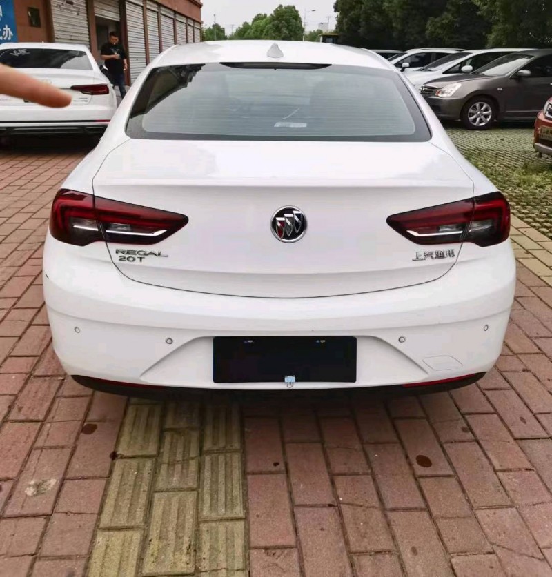 淮南19年别克君威2