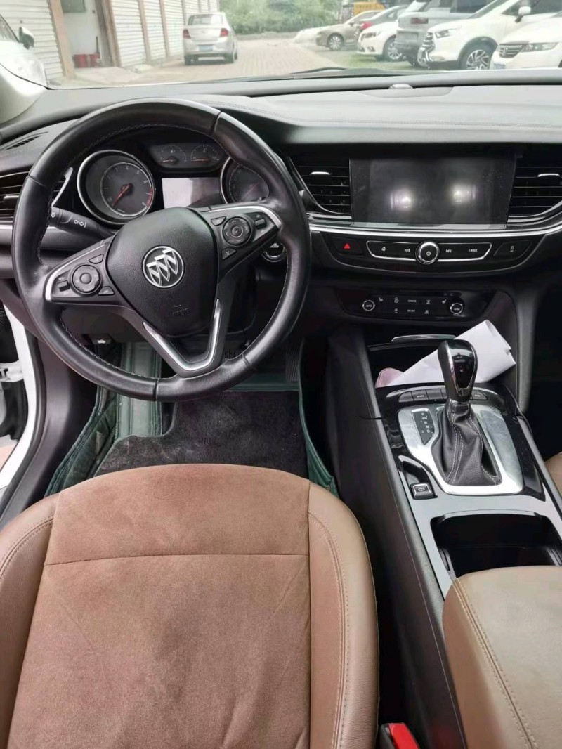 淮南19年别克君威6