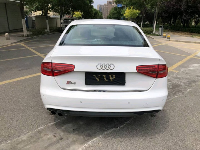 青岛14年奥迪A4L9