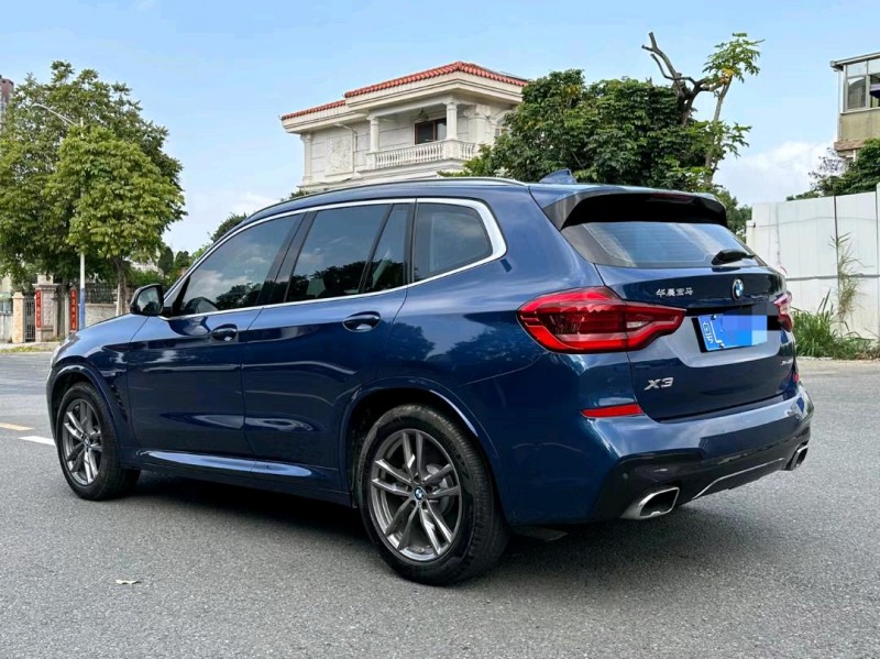 广州21年宝马X38