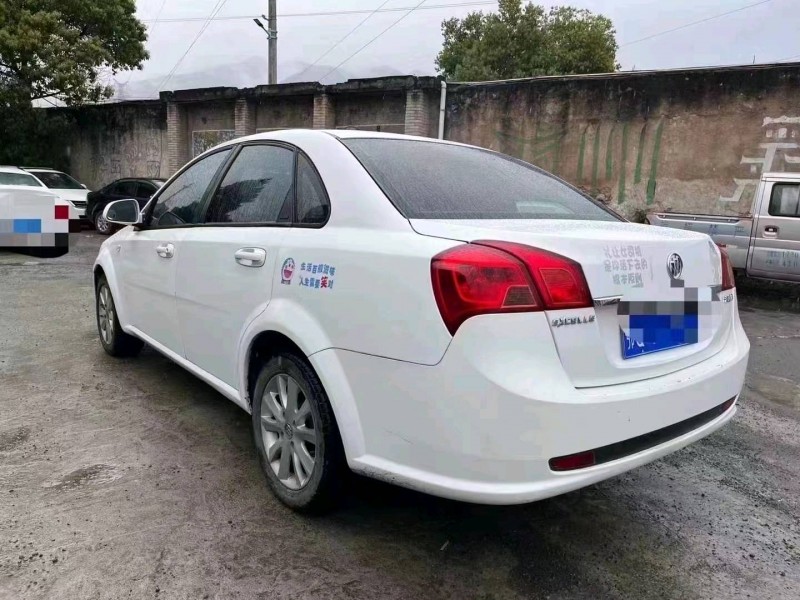 宜昌16年别克凯越8