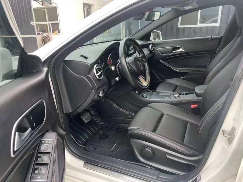 宜昌18年奔驰CLA4