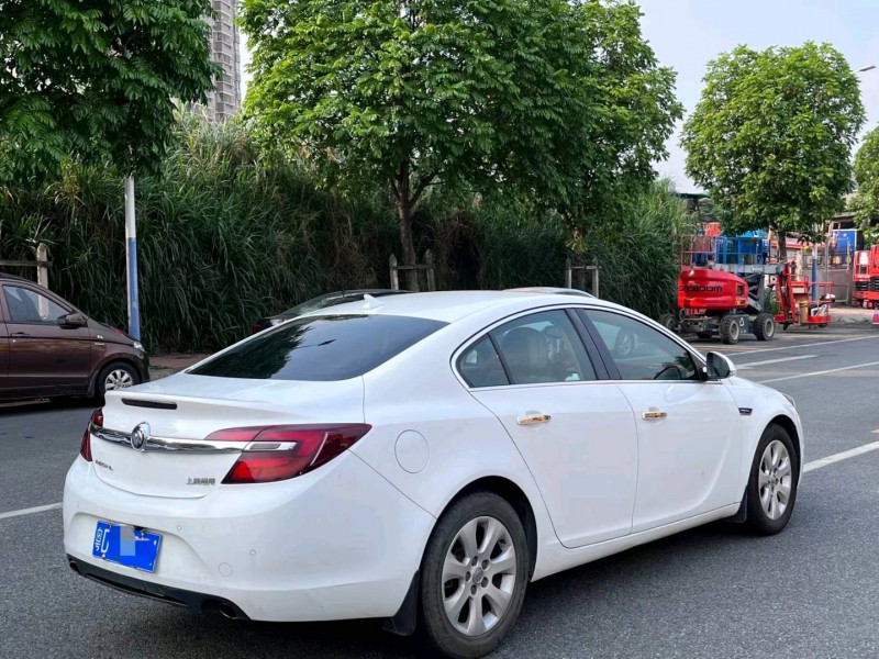 深圳14年别克君威8