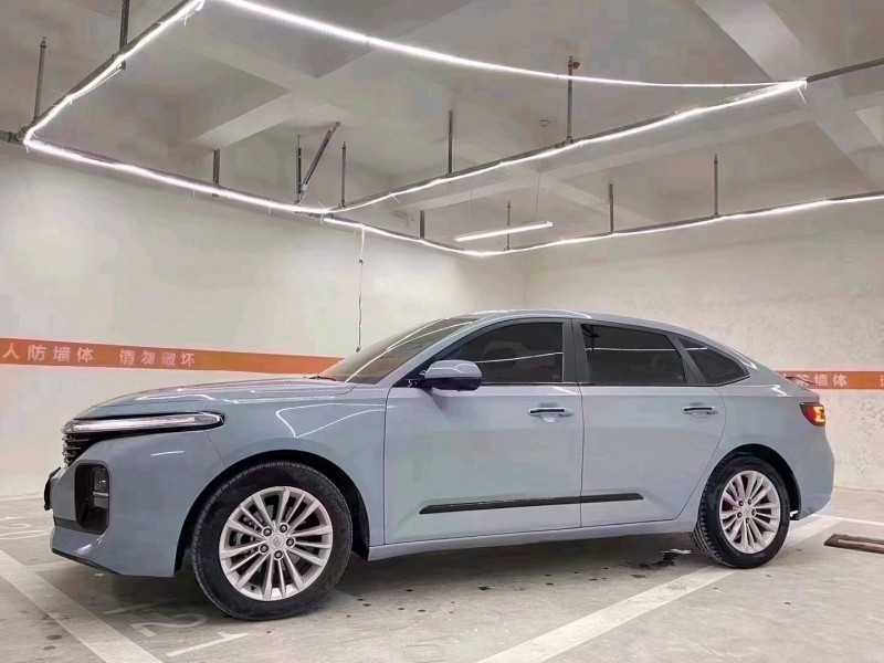 成都20年宝骏RC53