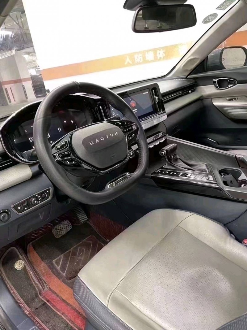 成都20年宝骏RC55