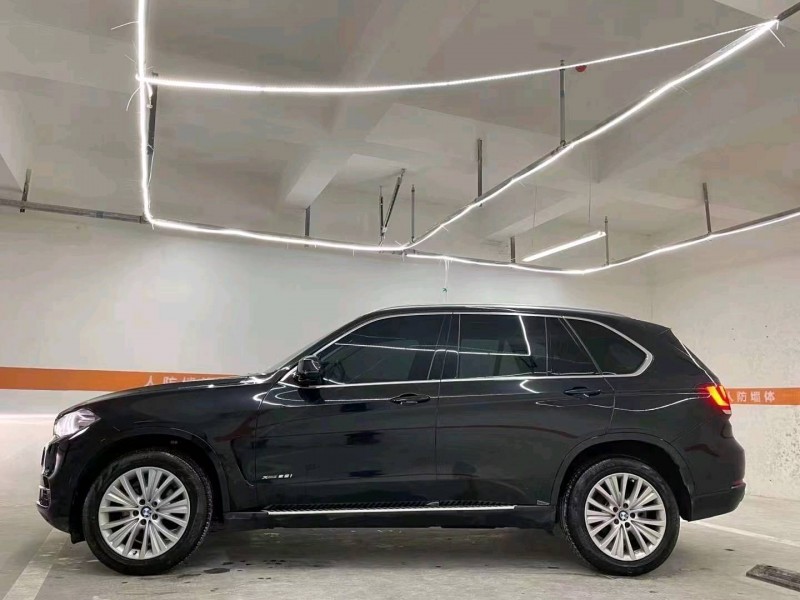 成都17年宝马X53