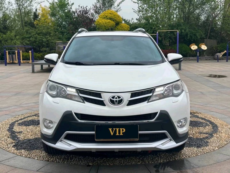 青岛14年丰田RAV41