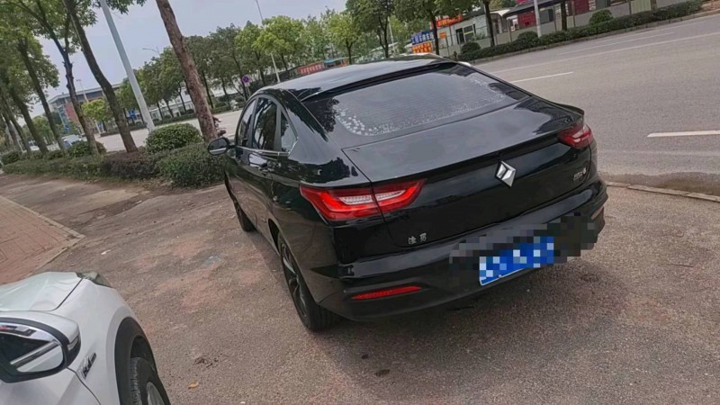 广州19年宝骏RC64