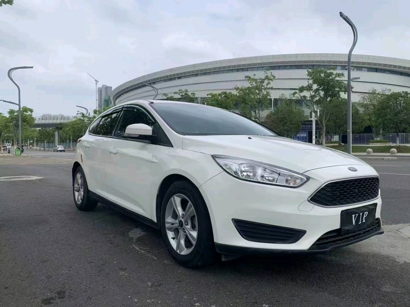 宜昌18年福特福克斯3