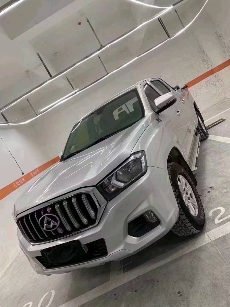 成都17年大通T602