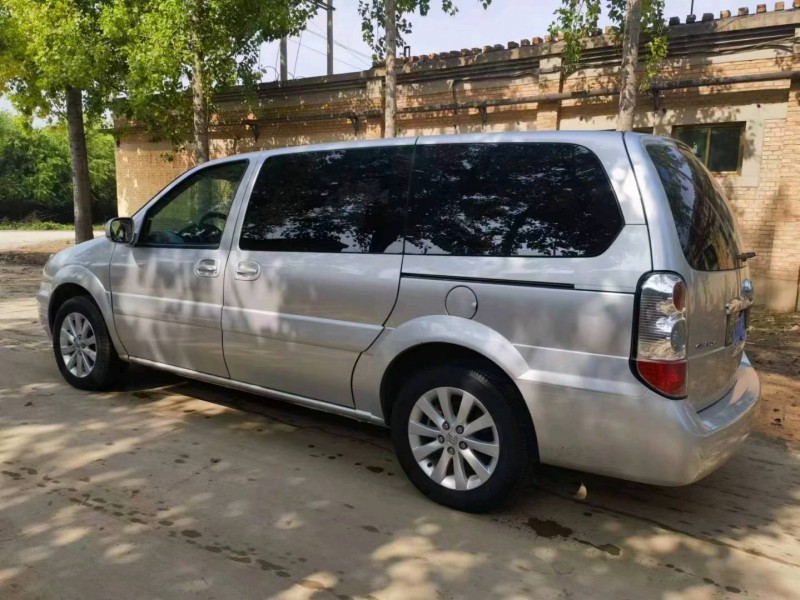 保定16年别克GL88