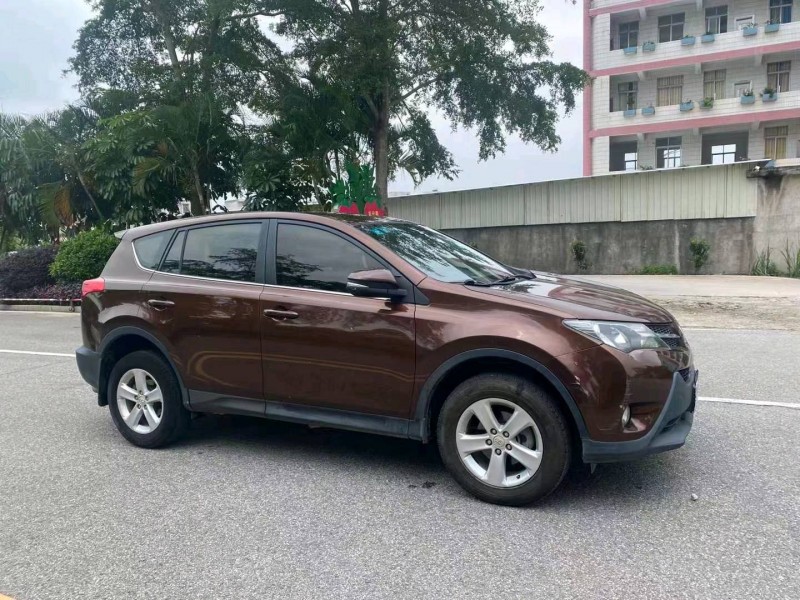 珠海14年丰田RAV4荣放3
