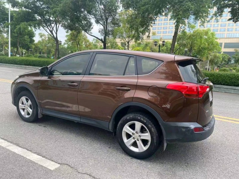 珠海14年丰田RAV4荣放7