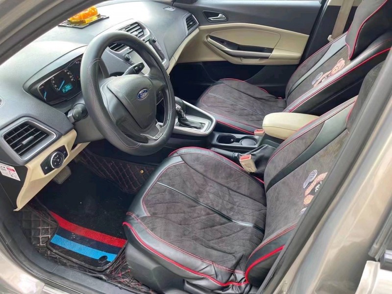 枣庄16年福特福睿斯4