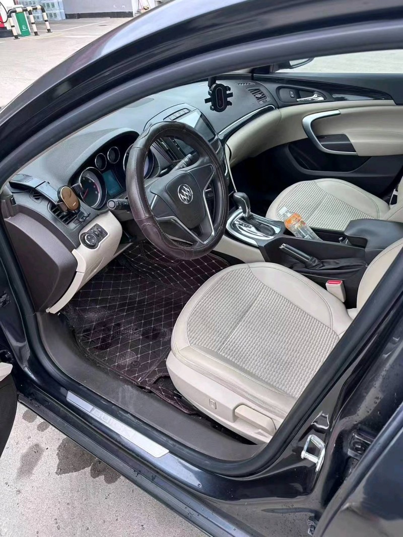 徐州16年别克君威8