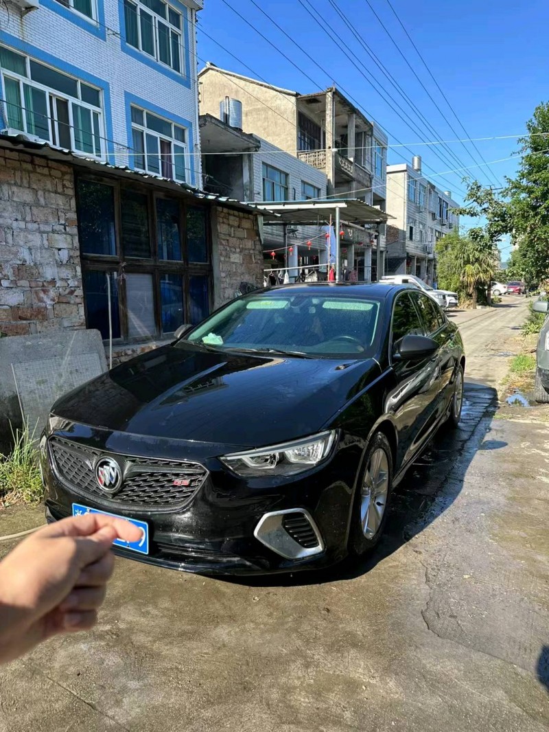 嘉兴19年别克君威7