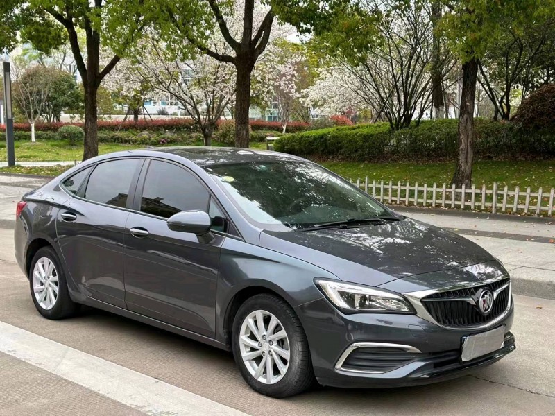 嘉兴18年别克威朗3