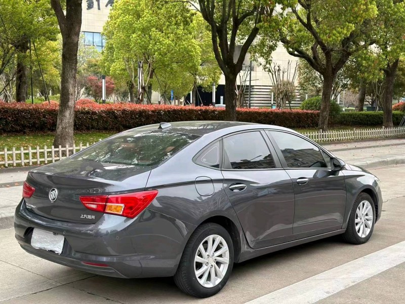 嘉兴18年别克威朗4