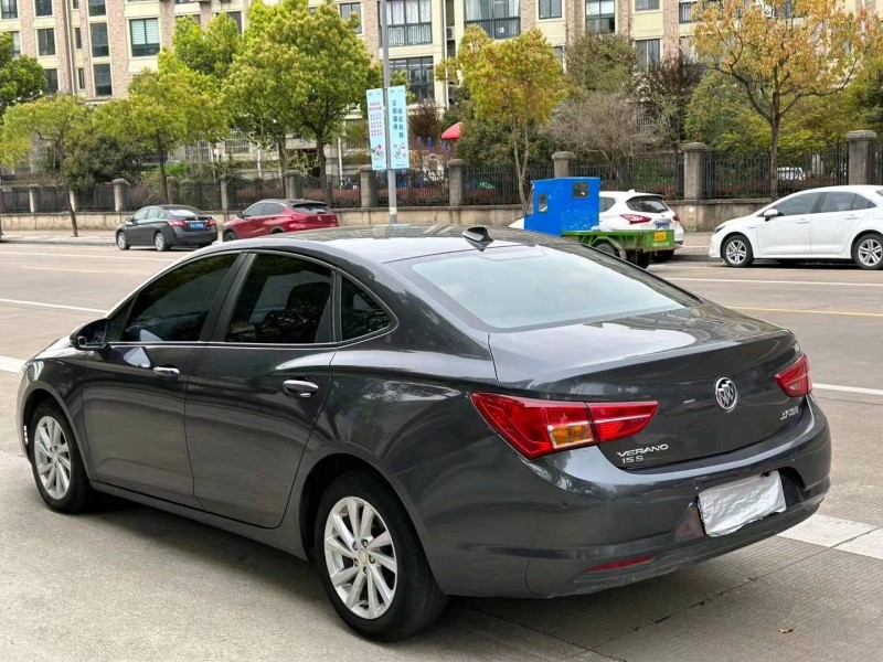 嘉兴18年别克威朗7