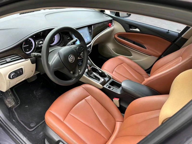 嘉兴18年别克威朗8