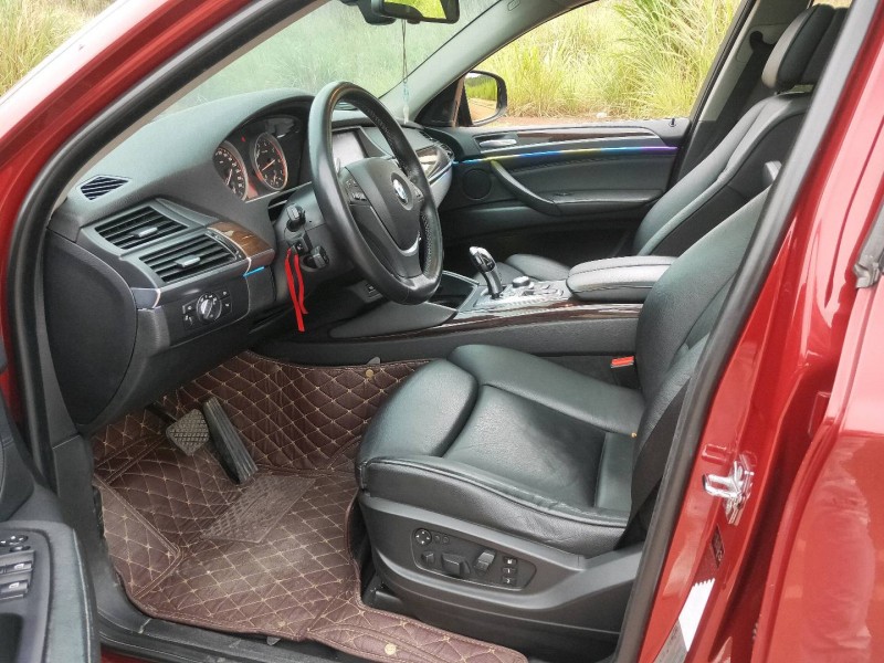 成都10年宝马X68