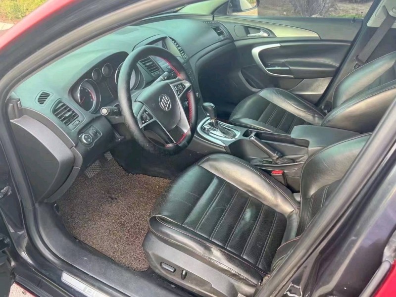 东营11年别克君威8