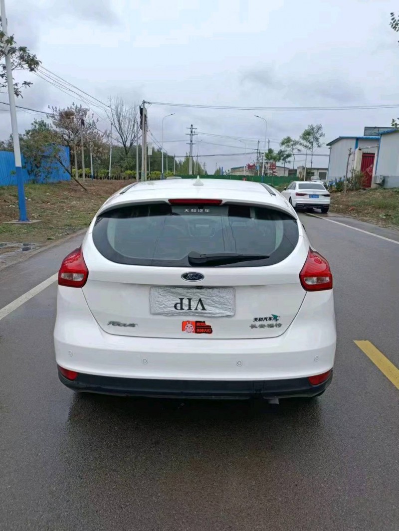 邢台18年福特福睿斯9