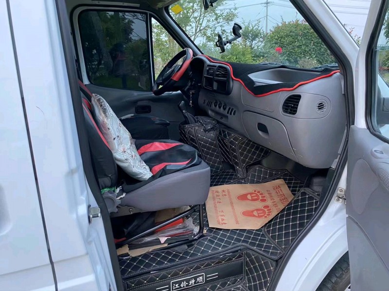 徐州22年福特全顺5