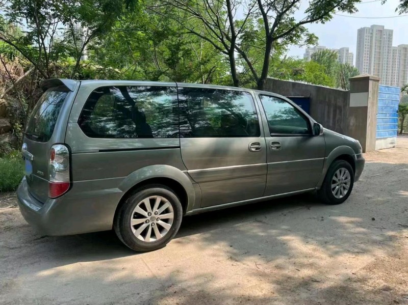 枣庄13年别克GL86