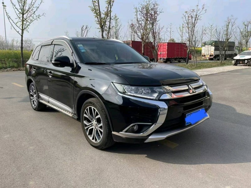 淮南18年三菱欧蓝德2