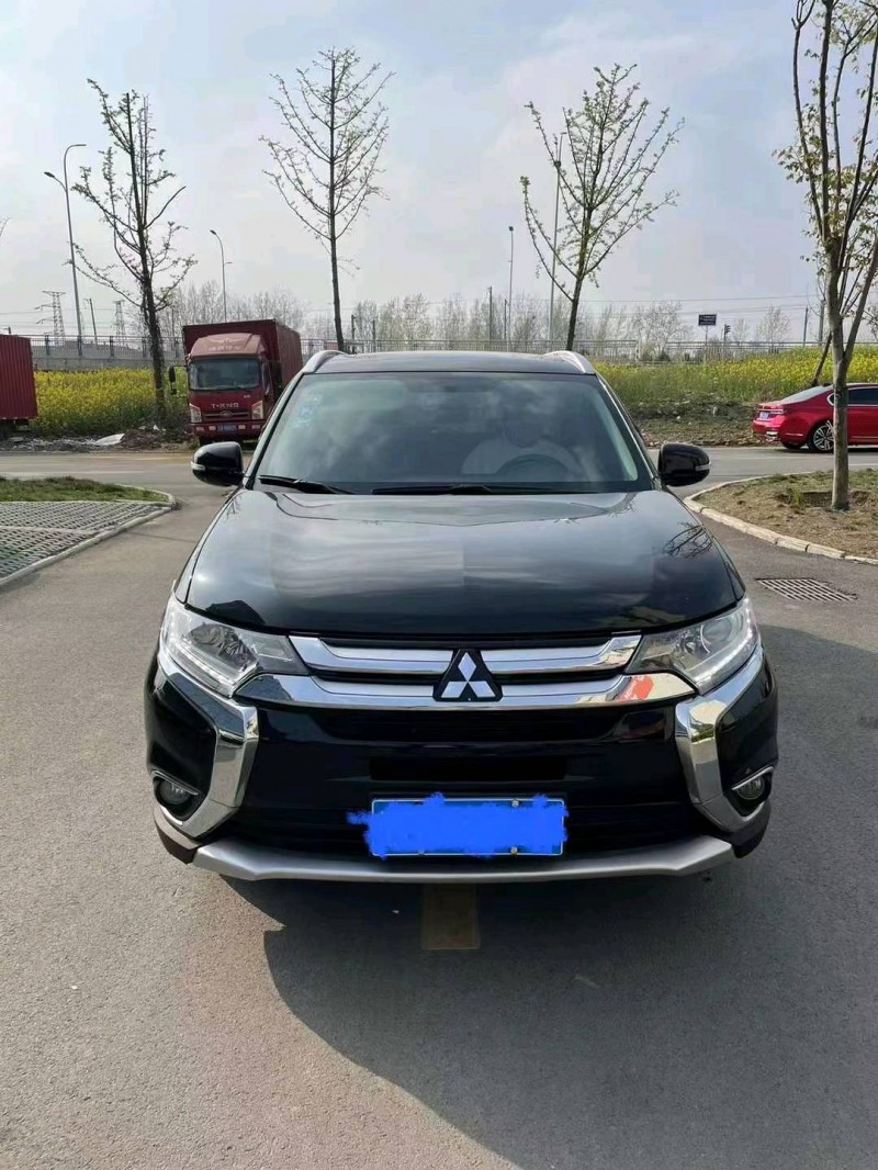 淮南18年三菱欧蓝德1