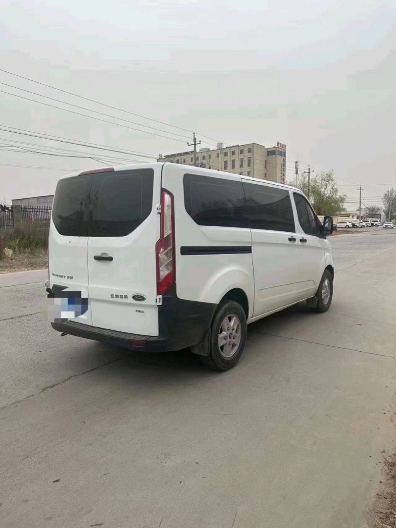 东营17年福特全顺4